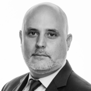 Headshot Dr Compagnucci